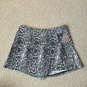Suzette Collection - Animal Print Cotton Skort